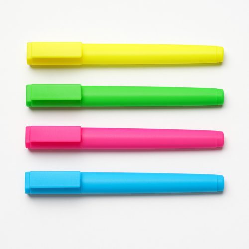 Szövegkiemelő, vegyes színű